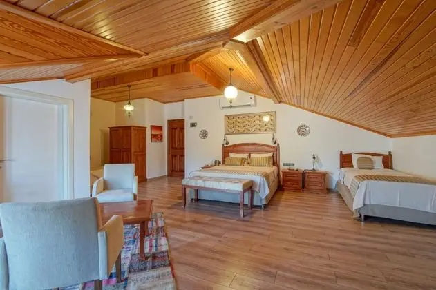 Çatı Katı Deluxe Oda, Deniz Manzaralı