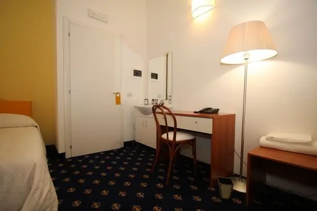 Tek Kişilik Oda, Ortak Banyo