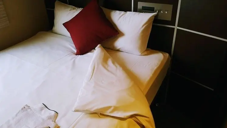 Standard Tek Kişilik Oda, Sigara İçilebilir