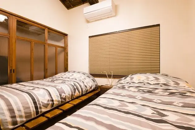 Ev (for 1 group, with island kitchen)