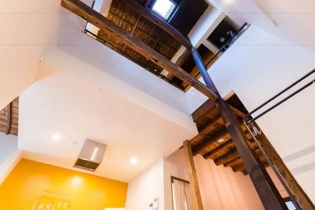 Ev (for 1 group, with island kitchen)