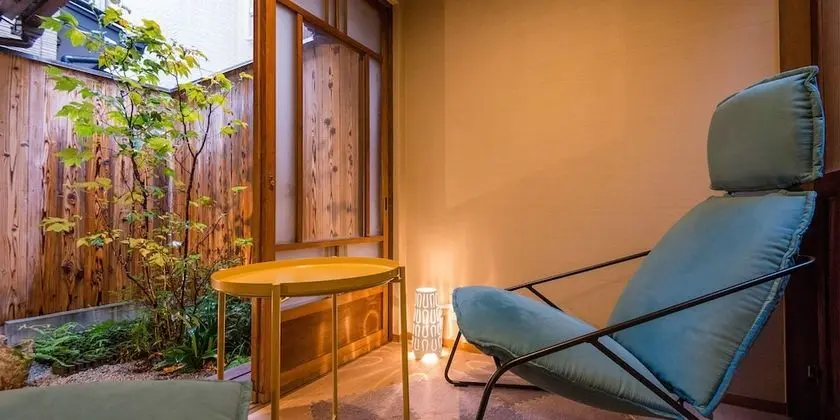 Ev (for 1 group, with island kitchen)