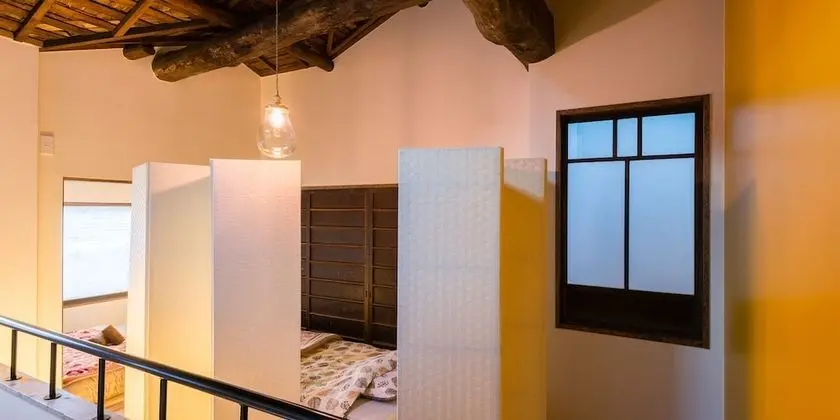 Ev (for 1 group, with island kitchen)