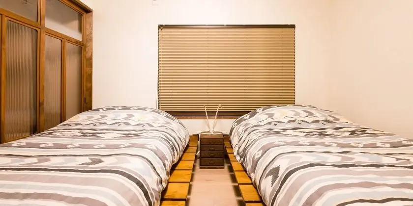 Ev (for 1 group, with island kitchen)