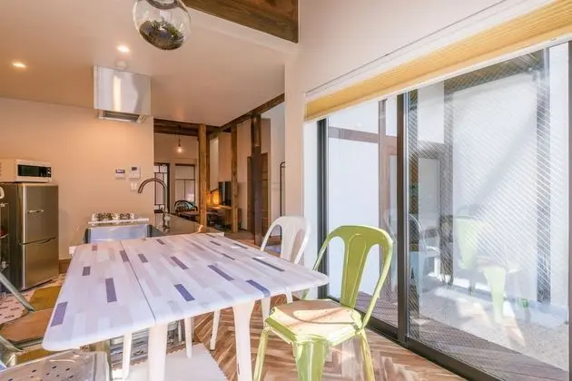 Ev (for 1 group, with island kitchen)