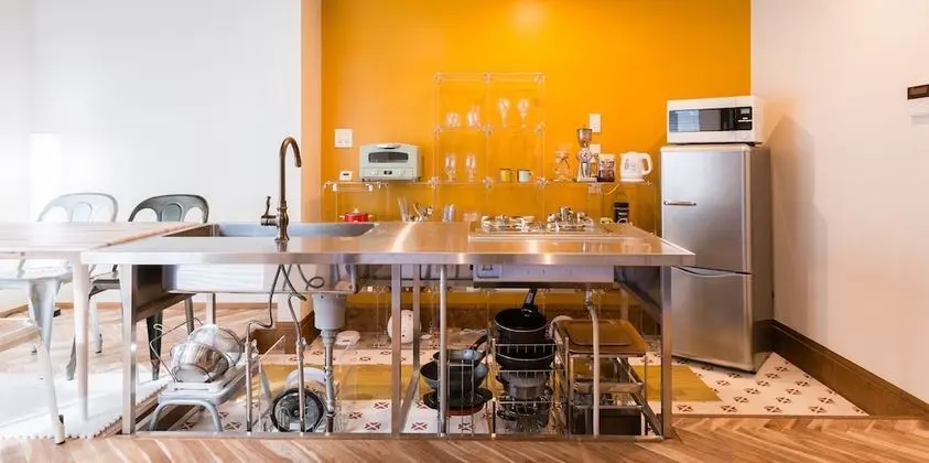 Ev (for 1 group, with island kitchen)