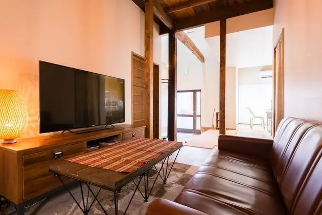 Ev (for 1 group, with island kitchen)