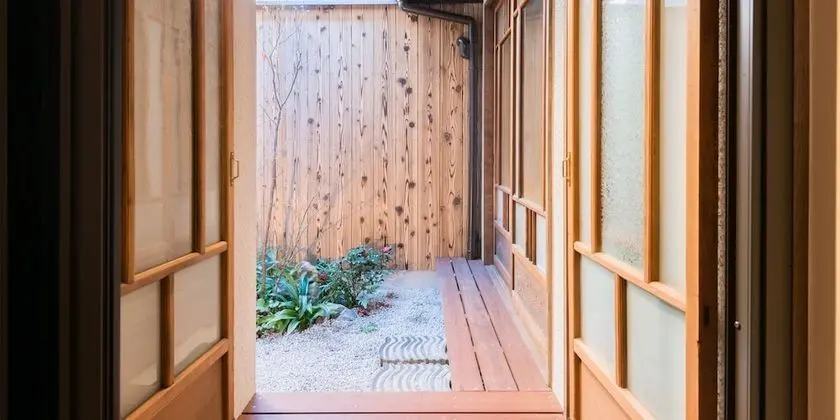 Ev (for 1 group, with island kitchen)