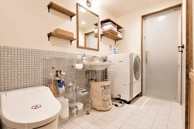 Ev (for 1 group, with island kitchen)