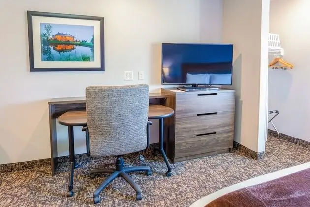 Oda, 1 Büyük (Queen) Boy Yatak (Hearing Impaired with Recliner)