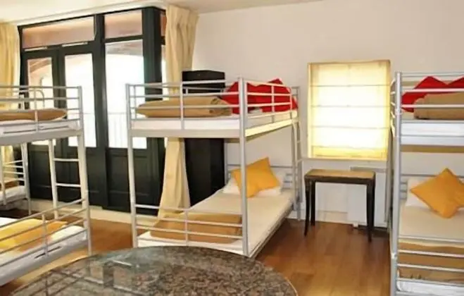 Yurt, Tek Ranzalı (18 Dorm Bed)