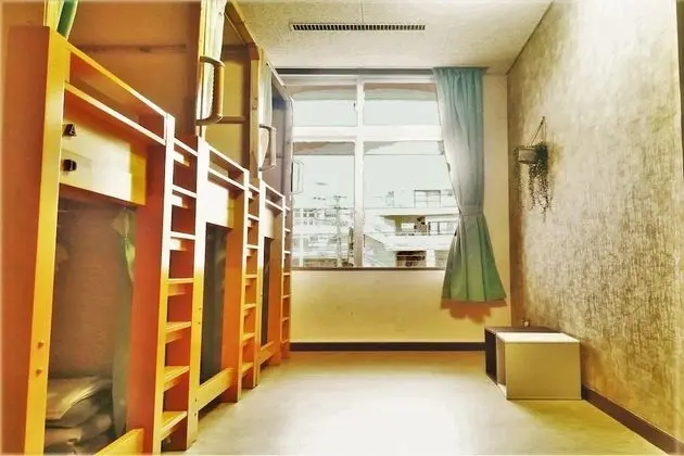 Ortak Ranzalı Oda, Sadece kadınlar için