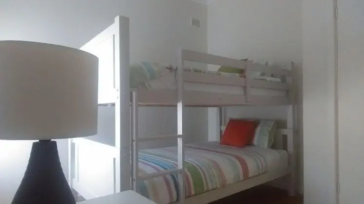 Ev, 3 Yatak Odası (1 Queen, 1 Double, 1 King Single Bunk)