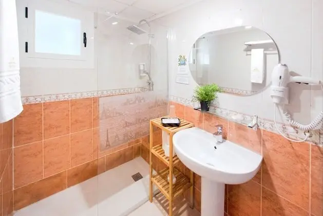 Comfort Apart Daire, 2 Yatak Odası, Mutfak, Plaj Manzaralı