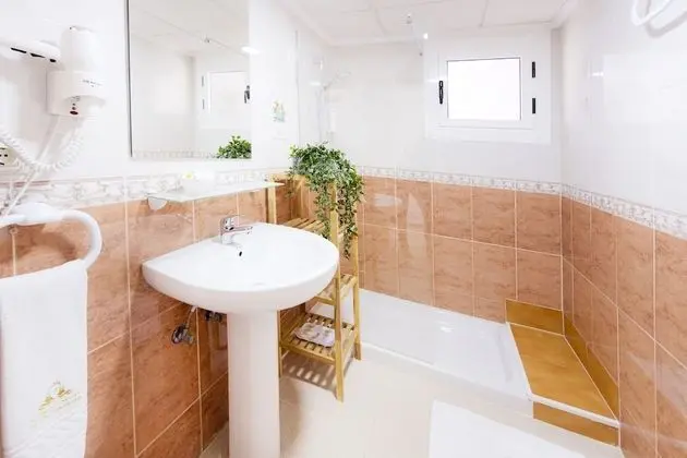 Comfort Apart Daire, 2 Yatak Odası, Mutfak, Plaj Manzaralı