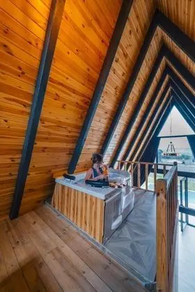 Bungalow 2+1 Oda, Bahçe Manzaralı, Isıtmalı Özel Havuzlu