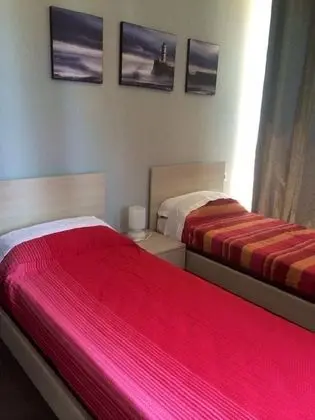 Tek Büyük veya İki Ayrı Yataklı Oda, Bahçe Manzaralı