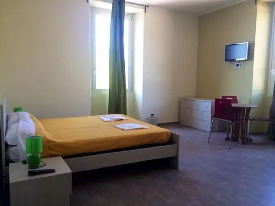 Üç Kişilik Oda