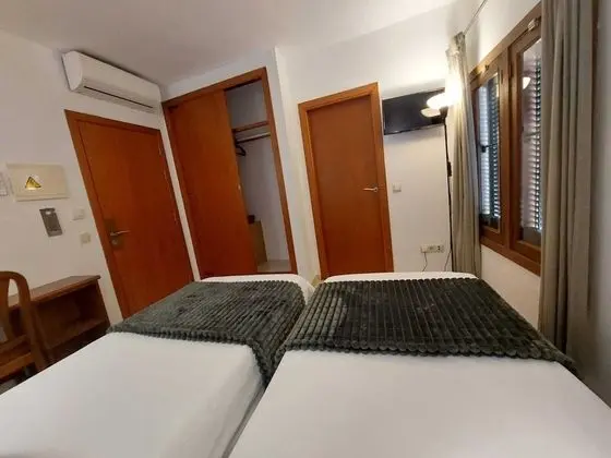 Standard Tek Büyük veya İki Ayrı Yataklı Oda