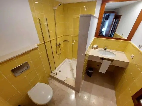 Standard Tek Büyük veya İki Ayrı Yataklı Oda