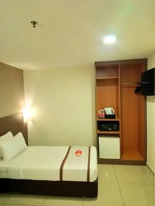 Üç Kişilik Oda