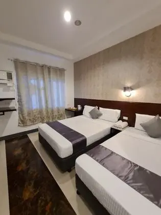 Üç Kişilik Oda