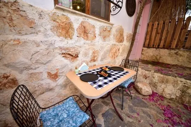 Taş Ev Suit, Bahçe Manzaralı, Teraslı