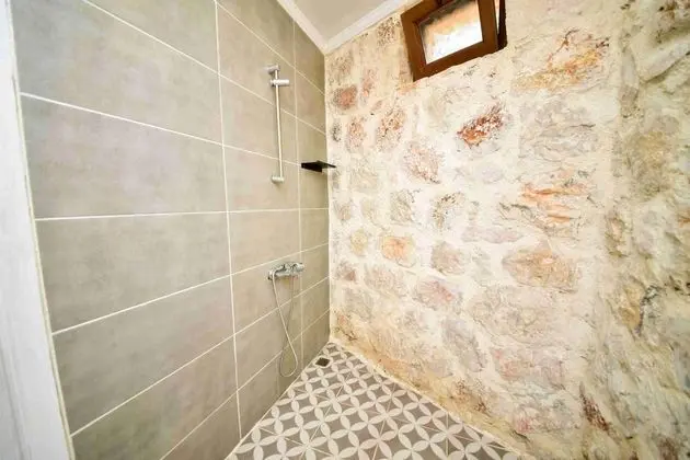 Taş Ev Suit, Bahçe Manzaralı, Verandalı
