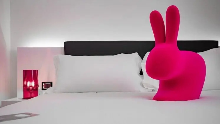 Büyük Yataklı Tek Kişilik Oda