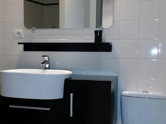 Stüdyo, Banyolu/Duşlu (Hansi)