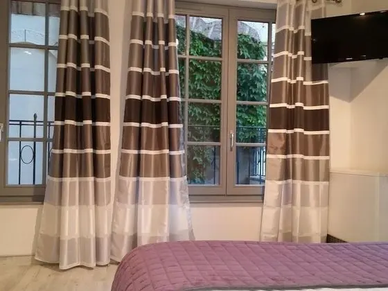 Stüdyo, Banyolu/Duşlu (Hansi)