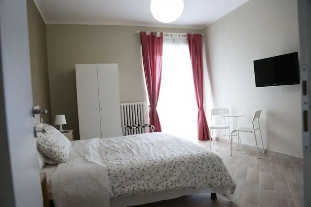 Tek Büyük veya İki Ayrı Yataklı Oda, Balkon