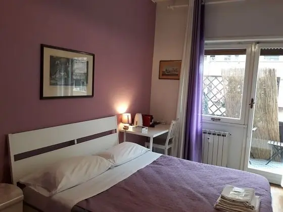 Basic Tek Büyük Yataklı Oda, 1 Büyük (Queen) Boy Yatak, Ortak Banyo (Balcony)