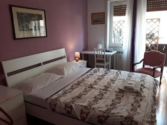 Basic Tek Büyük Yataklı Oda, 1 Büyük (Queen) Boy Yatak, Ortak Banyo (Balcony)