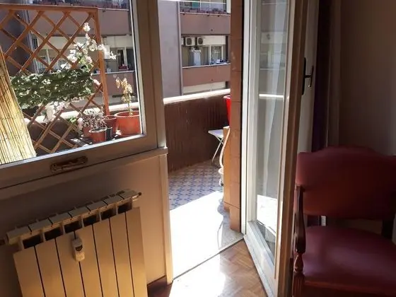 Basic Tek Büyük Yataklı Oda, 1 Büyük (Queen) Boy Yatak, Ortak Banyo (Balcony)