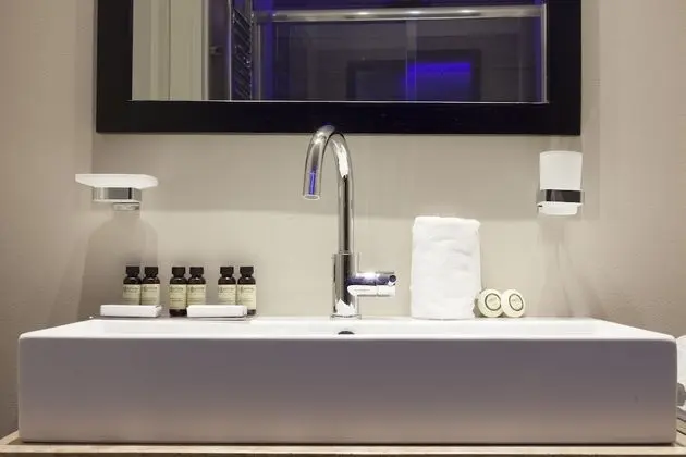 Classic Tek Büyük Yataklı Oda