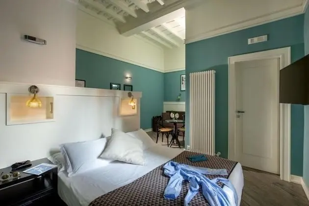 Deluxe Tek Büyük Yataklı Oda (Deluxe)