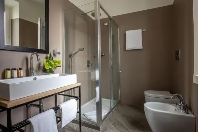 Deluxe Tek Büyük Yataklı Oda (Deluxe)