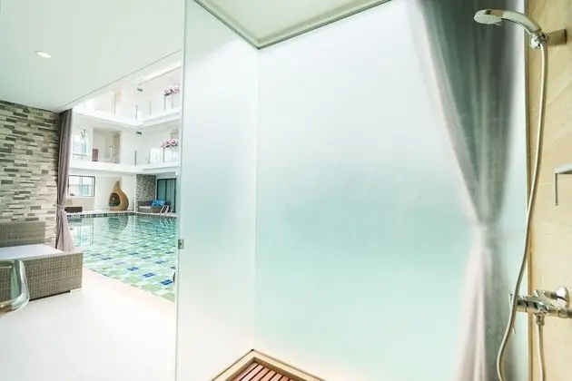 Deluxe Tek Büyük Yataklı Oda, Havuz Kullanımı