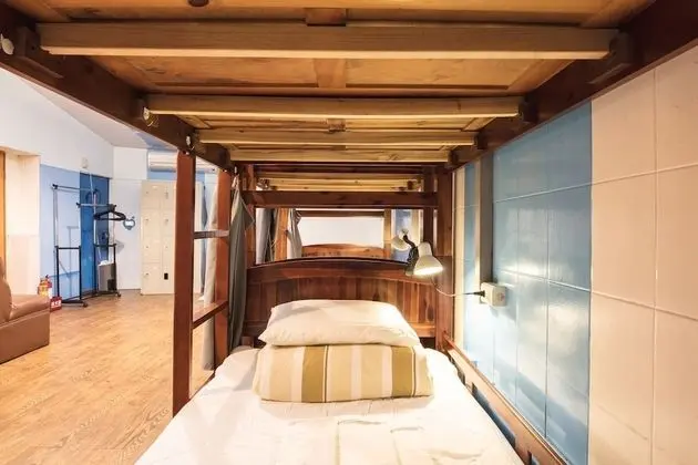 Ortak Ranzalı Oda, Sadece kadınlar için (10 beds)