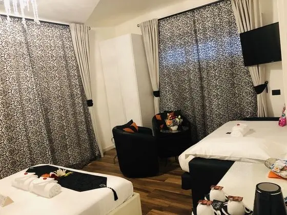 Üç Kişilik Oda