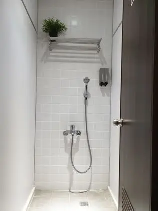 Basic Ortak Ranzalı Oda, Sadece kadınlar için