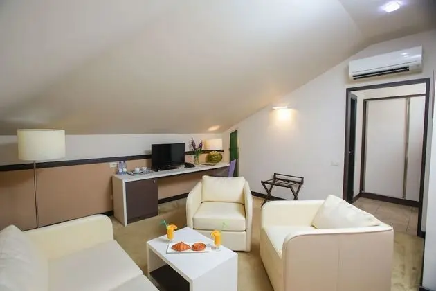 Deluxe Tek Büyük veya İki Ayrı Yataklı Oda