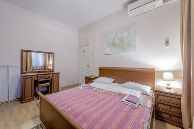 Economy Tek Büyük Yataklı Oda