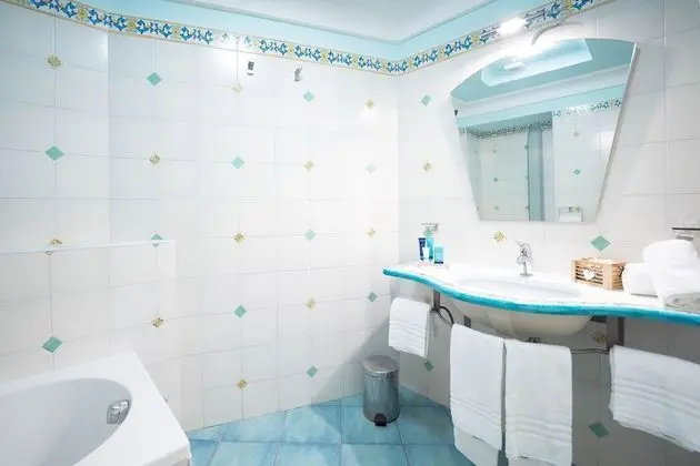 Superior Tek Büyük Yataklı Oda, Bahçe Manzaralı