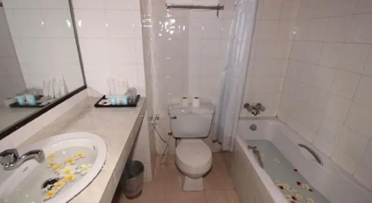 Tek Büyük veya İki Ayrı Yataklı Oda