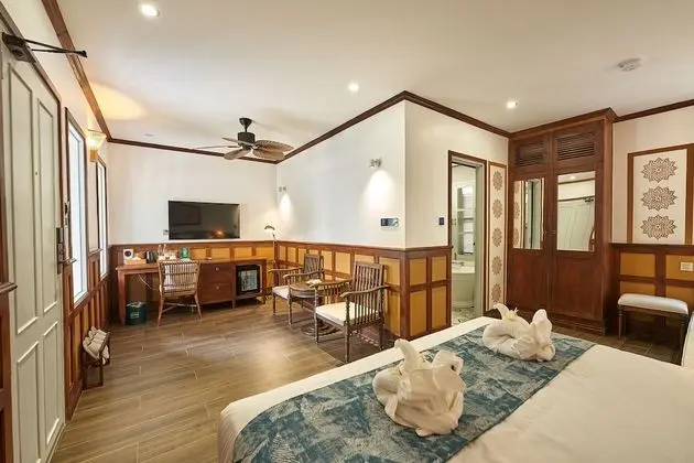 Junior Suite King Room