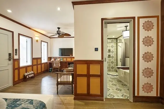 Junior Suite King Room