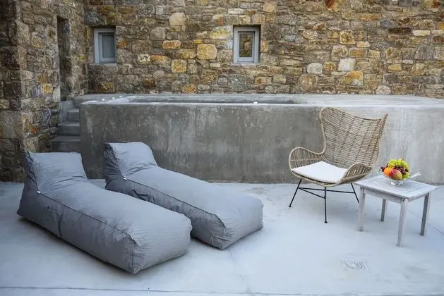 Deluxe Süit, Sıcak Su Küveti, Havuz Manzaralı