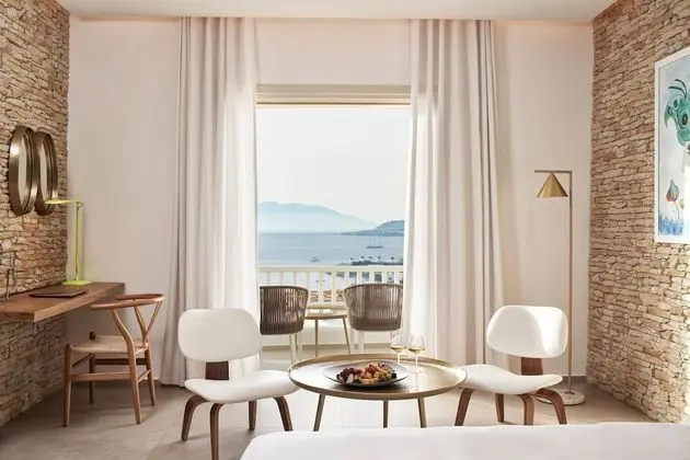 Naia Suite with Sea view & Outdoor Hot Tub